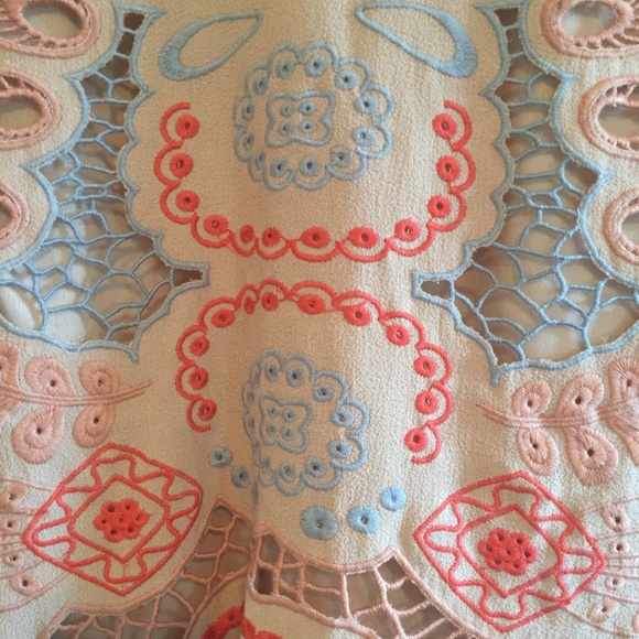 J.O.A. Lace Scalloped Hem Dress - Picture 4 of 10